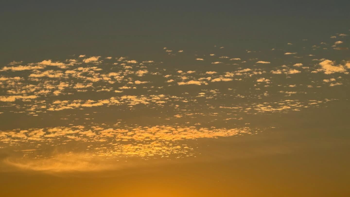 Sonnenaufgang an den Dünen bei Sidi Ali